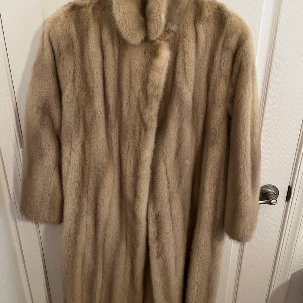 Vintage Elegant Blond mink fur coat